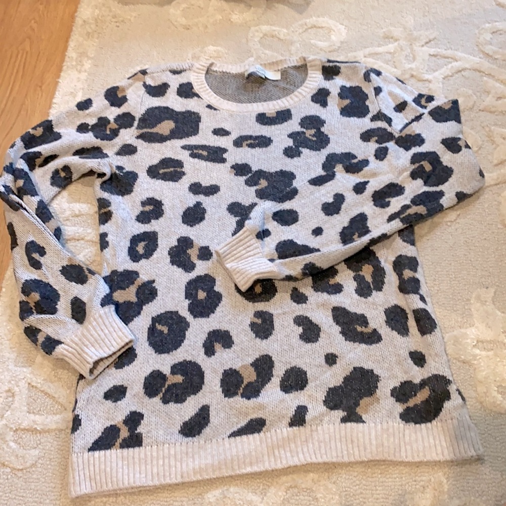 Loft crew neck leopard sweater size M